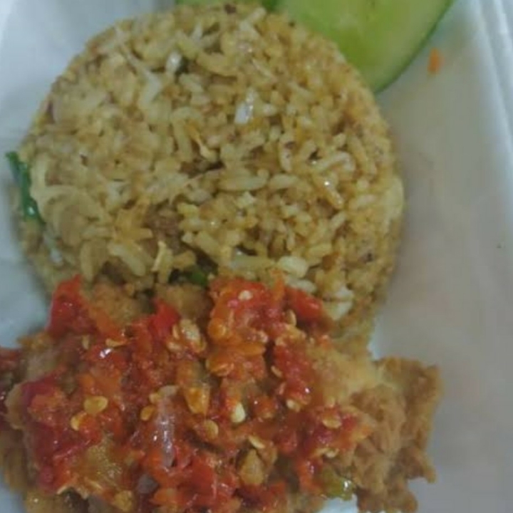 Nasi Goreng Ayam Geprek