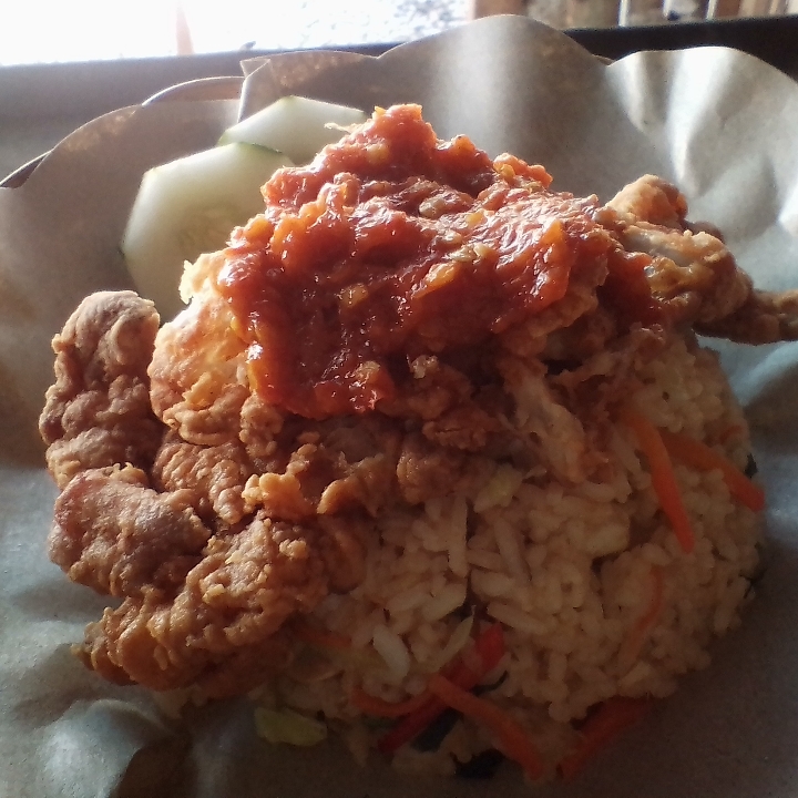 Nasi Goreng Ayam Geprek