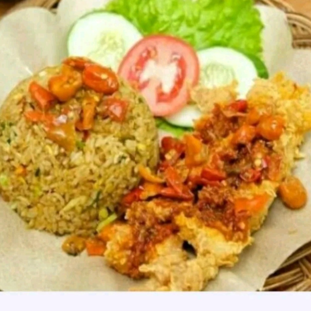 Nasi Goreng Ayam Geprek