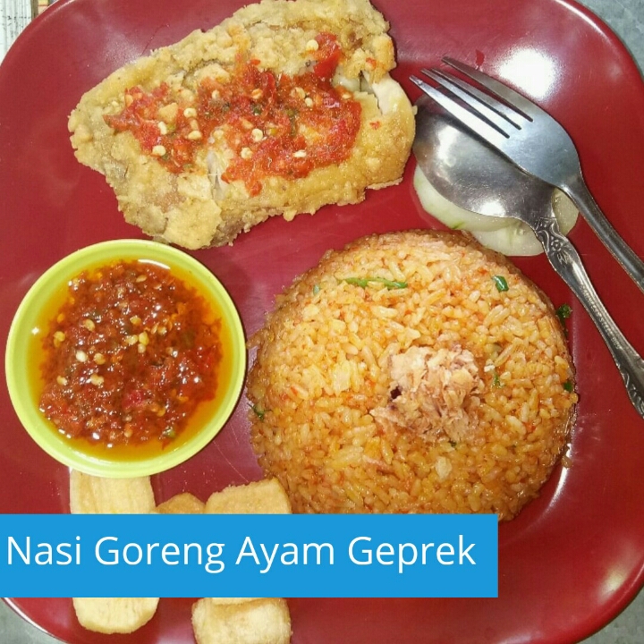 Nasi Goreng Ayam Geprek