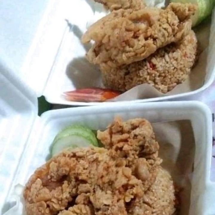 Nasi Goreng Ayam Geprek