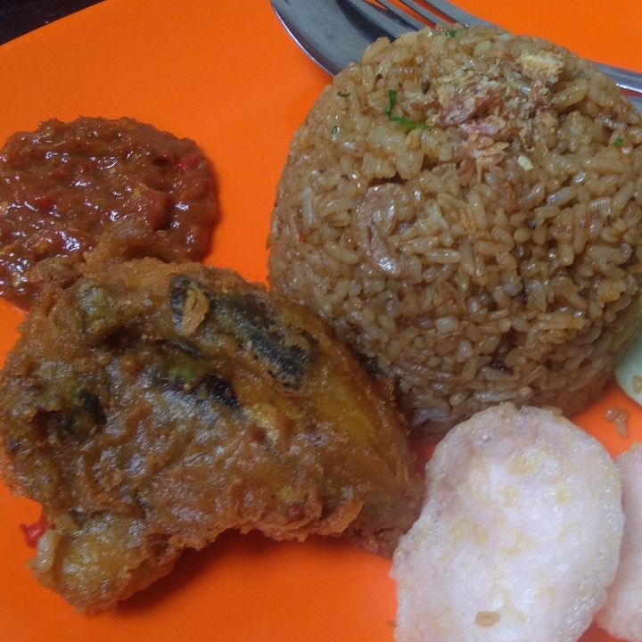 Nasi Goreng Ayam Geprek