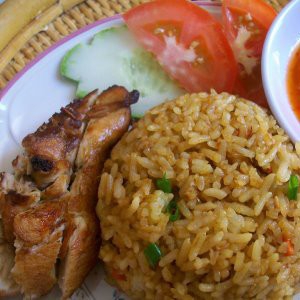 Nasi Goreng Ayam Penyet