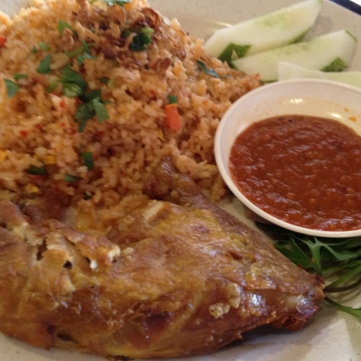 Nasi Goreng Ayam Penyet