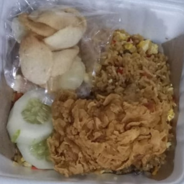 Nasi Goreng Chinese dan Ayam Crispy