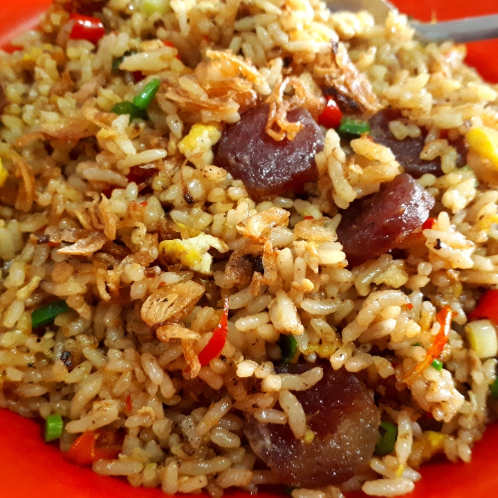 Nasi Goreng Daging Lapchiong