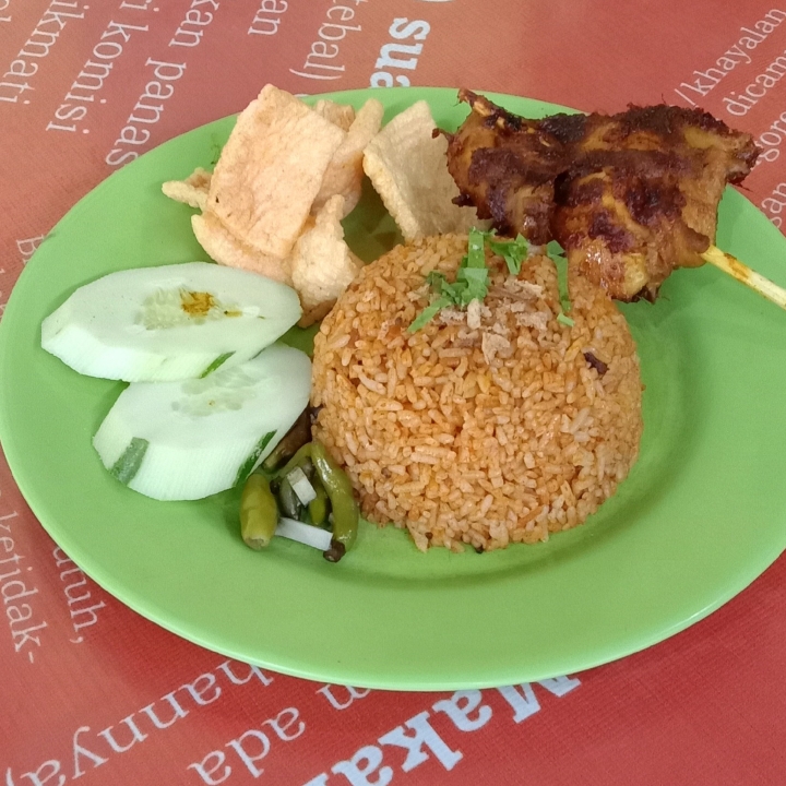 Nasi Goreng Dan Ayam Bakar