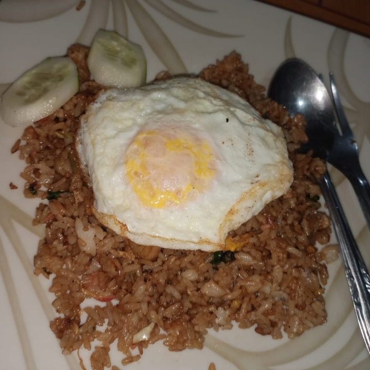 Nasi Goreng Ikan Asin Plus Telur