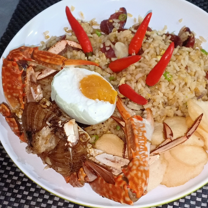 Nasi Goreng Kepiting Telur Asin