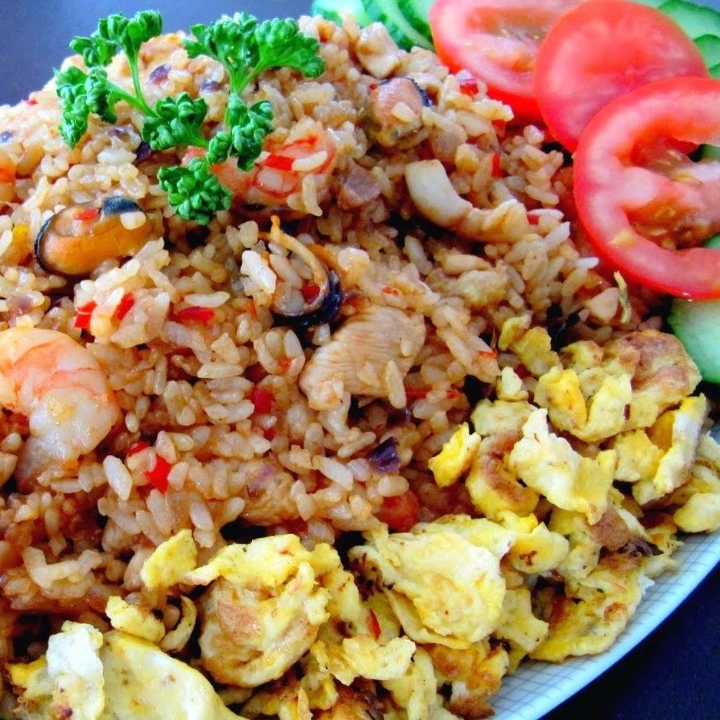 Nasi Goreng Komplit