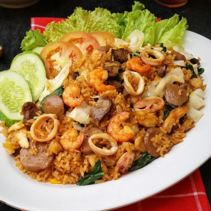 Nasi Goreng Komplit