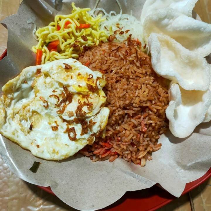 Nasi Goreng Plus Telor