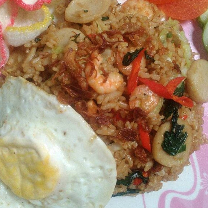 Nasi Goreng Seafood Gratis Es Teh