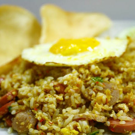 Nasi Goreng Sosis Telor