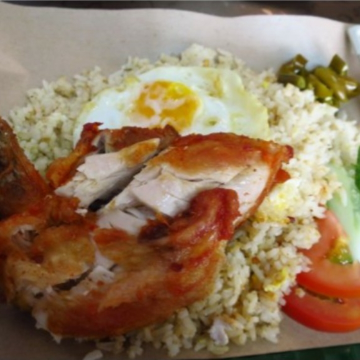 Nasi Goreng Spesial Ayam Goreng