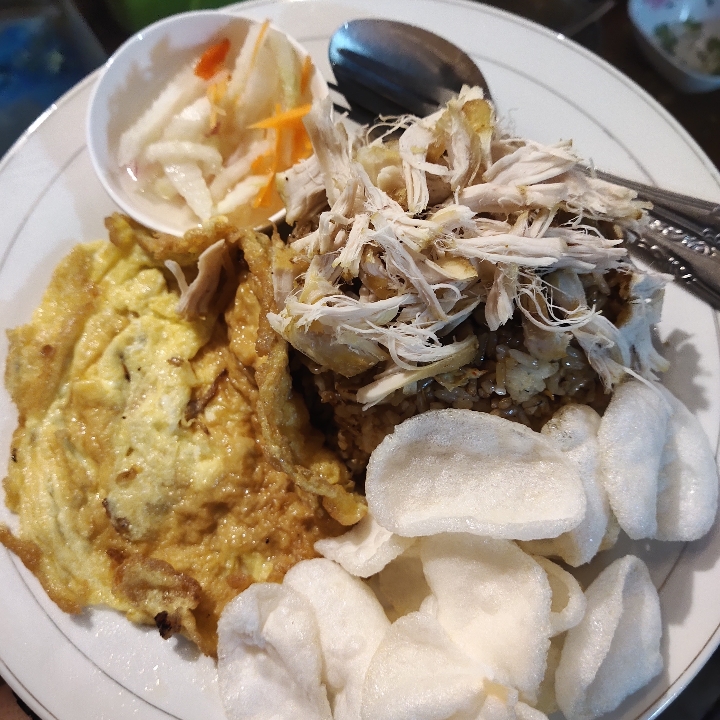 Nasi Goreng Telur Ayam Suwir