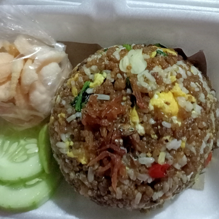 Nasi Goreng Tiwul Toping Telur