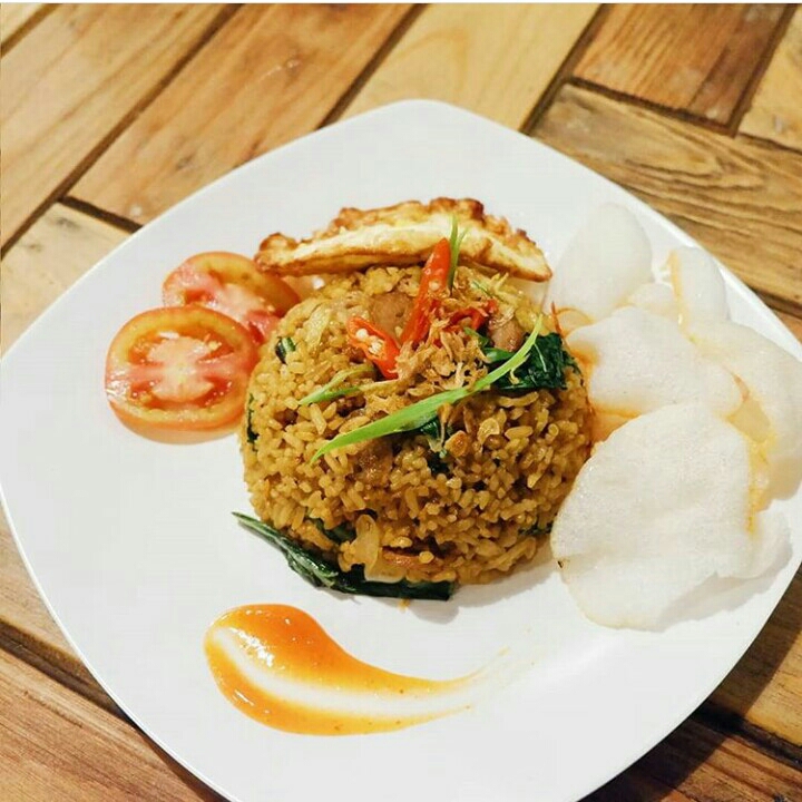 Nasi Goreng Trois