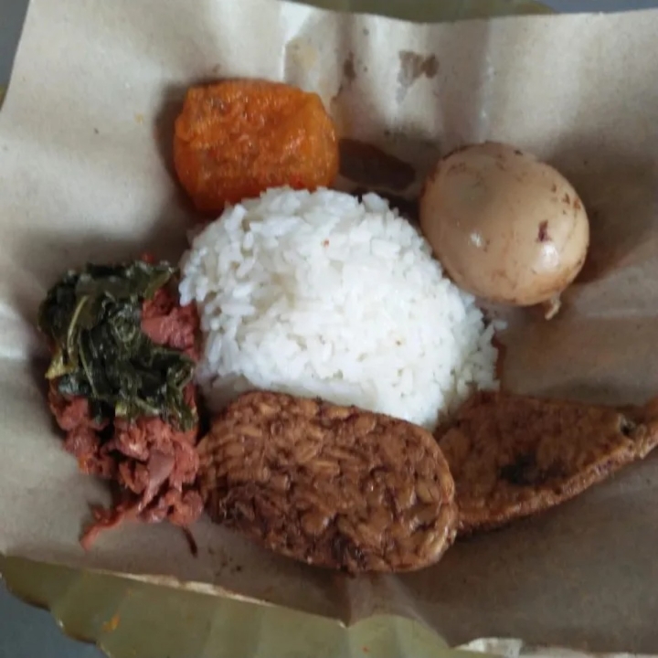 Nasi Gudeg Telur Tahu Tempe