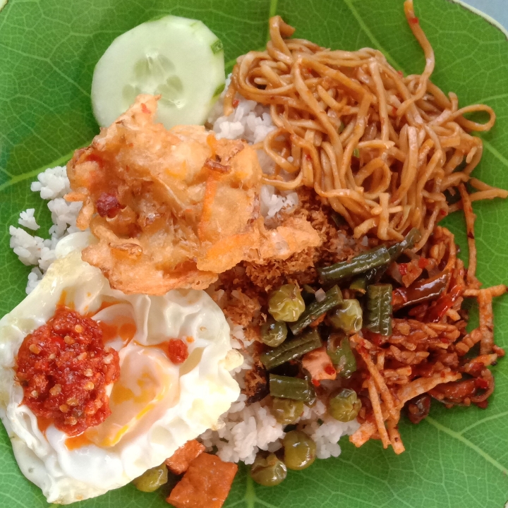 Nasi Gurih  Pake Telur 2