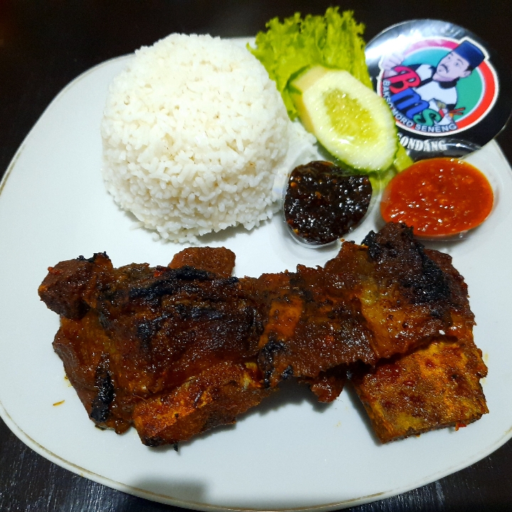 Nasi Iga Bakar Pedas