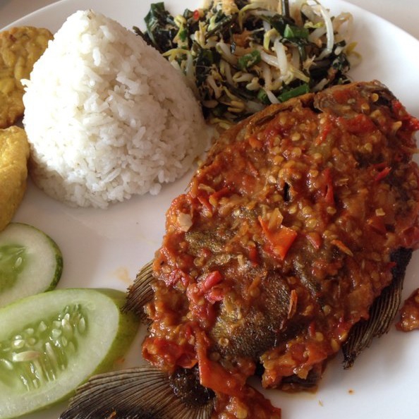 Nasi Ikan Bawal