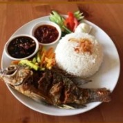 Nasi Ikan Goreng