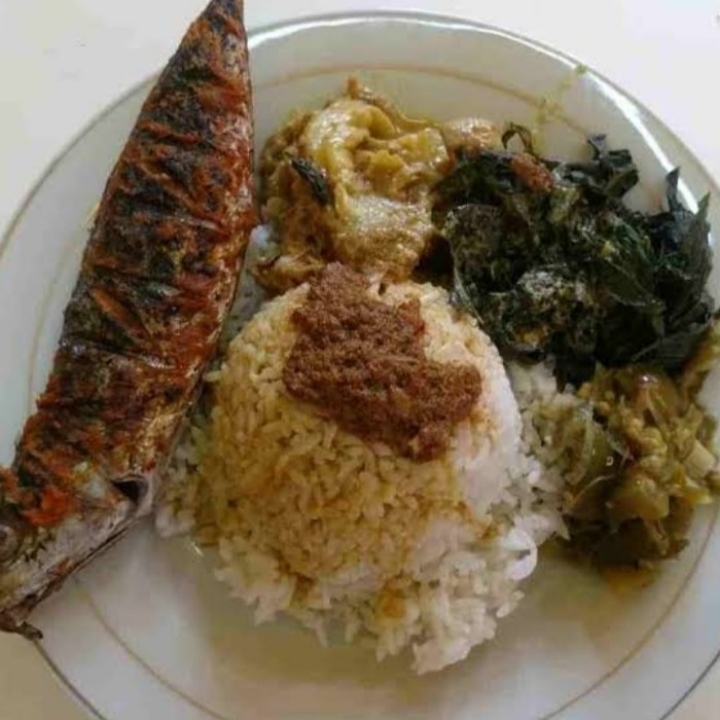 Nasi Ikan Kembung Bakar 