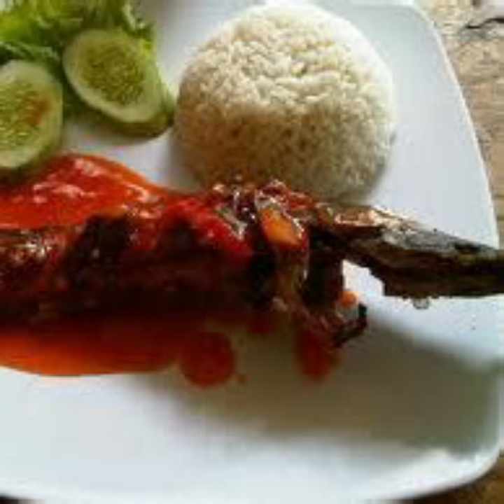 Nasi Ikan Lele