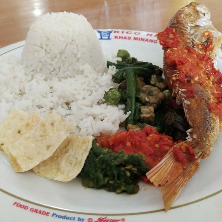 Nasi Ikan Merah