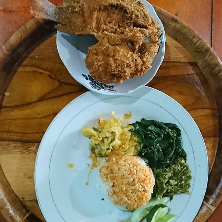 Nasi Ikan Mujair Goreng