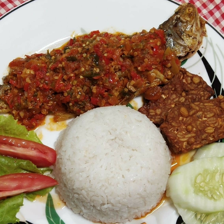 Nasi Ikan Senangin Sambal