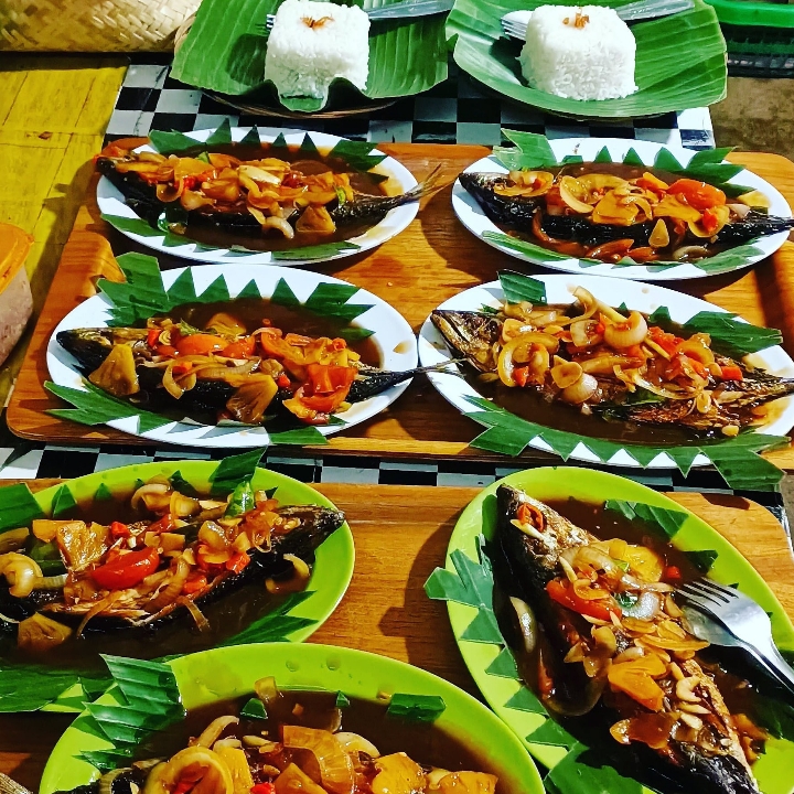 Nasi Ikan Tiga Rasa