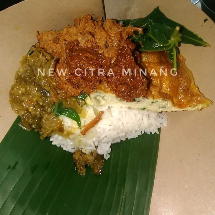 Nasi Jinggo Rendang Daging Suwir