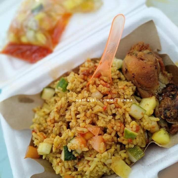 Nasi Kebuli Ayam Goreng