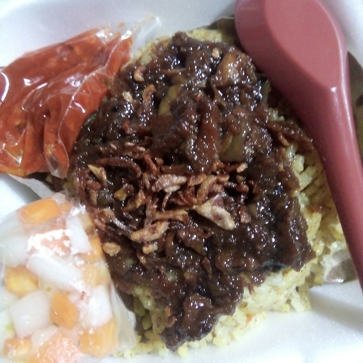 Nasi Kebuli Daging Sapi