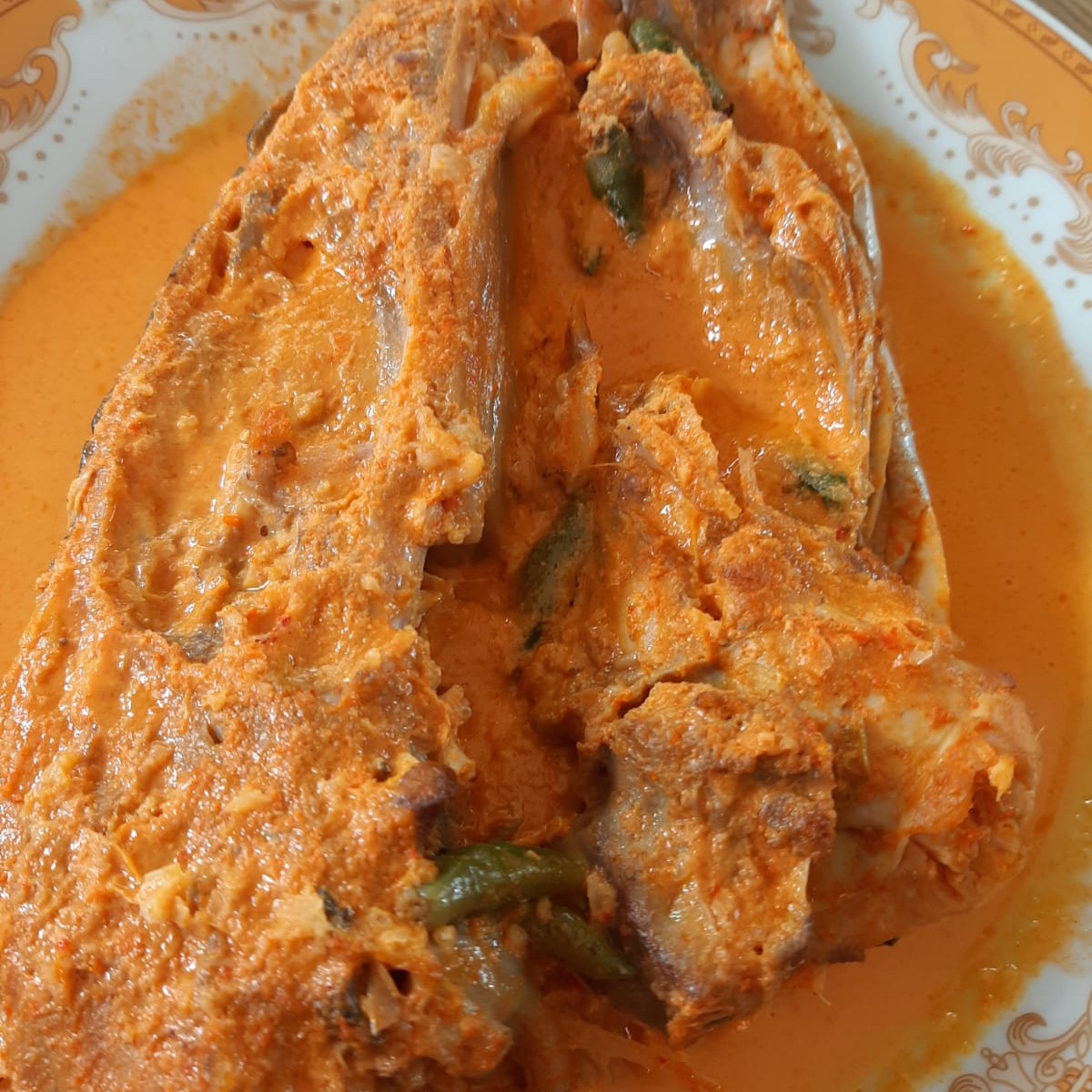 Nasi Kepala ikan Besar