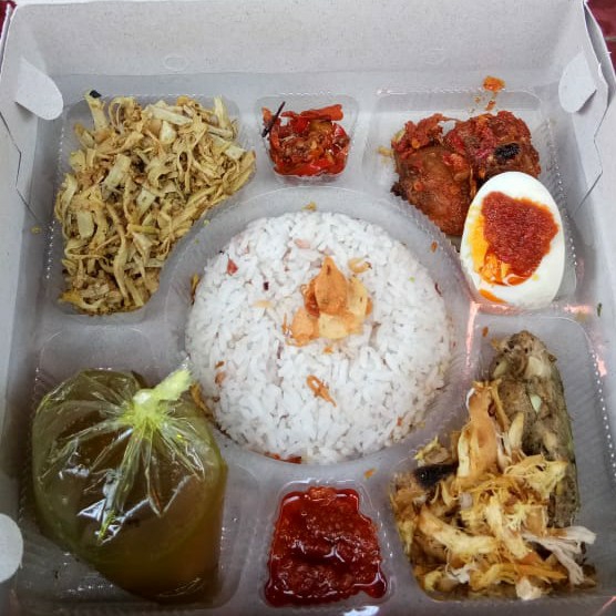 Nasi Kotak Lawar Klungah 