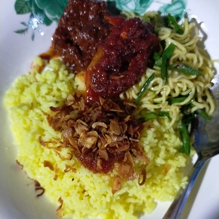 Nasi Kunig Ikan 2