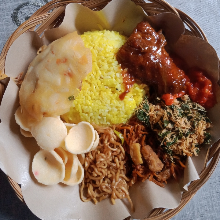 Nasi Kuning 