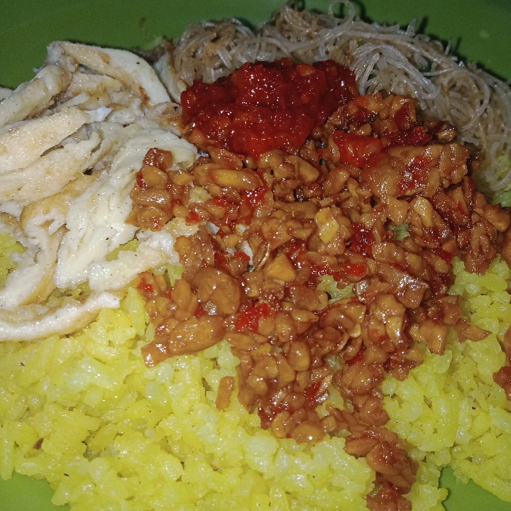 Nasi Kuning 