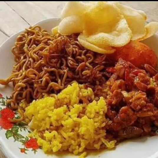 Nasi Kuning Ayam