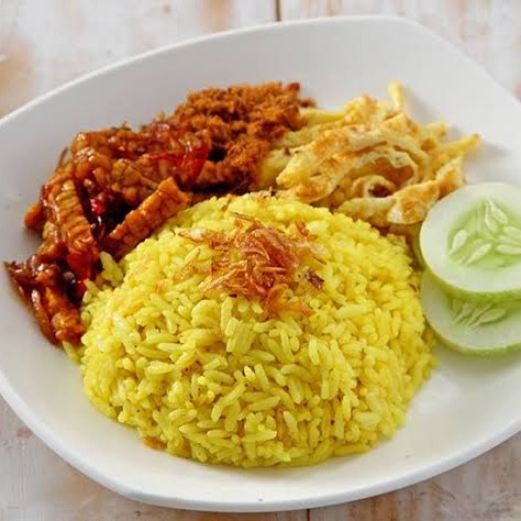 Nasi Kuning Ayam