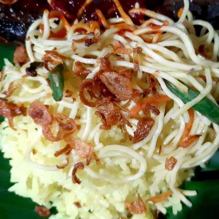 Nasi Kuning Bebek