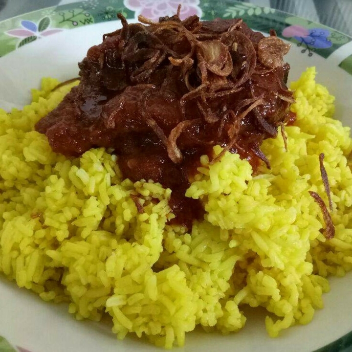 Nasi Kuning Ikan Haruan Ayam Telur Daging 2