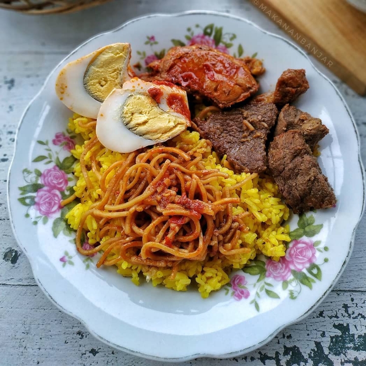 Nasi Kuning Balikpapan Paket Lengkap