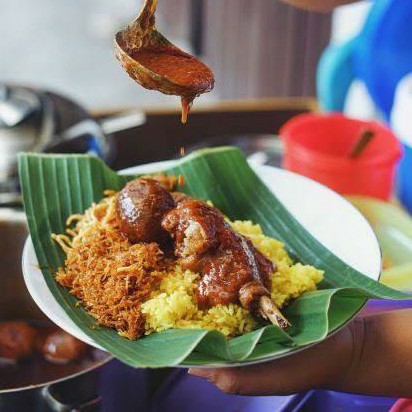 Nasi Kuning Daging Telur