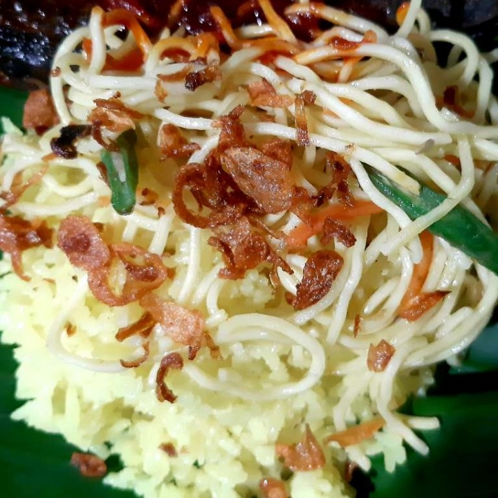 Nasi Kuning Haruan