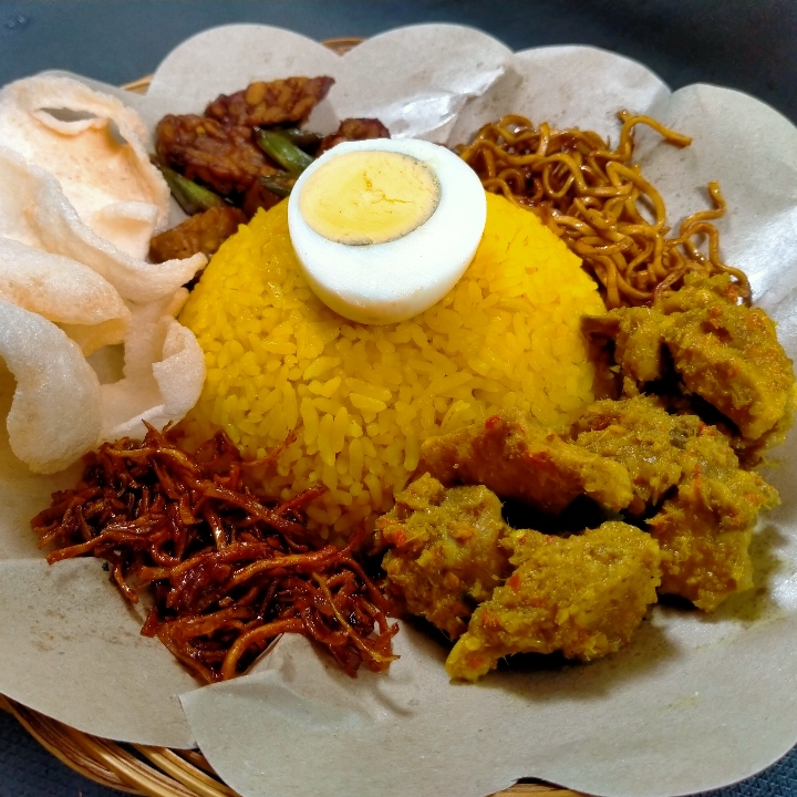 Nasi Kuning Palekko