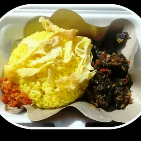 Nasi Kuning Parru Rica